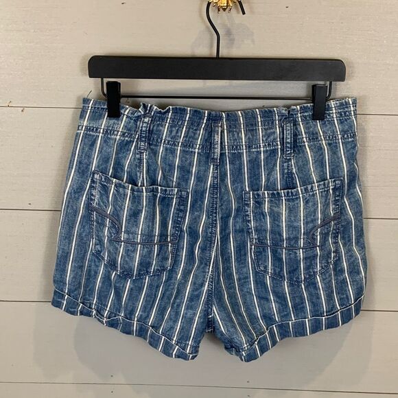 American Eagle Blue Striped Women's high waisted Shorts size 6 beach coastal - Picture 8 of 11